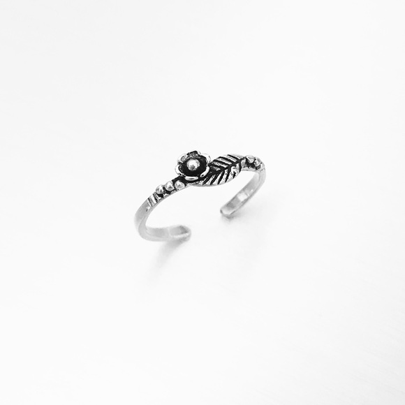 Sterling Silver Small Dainty Rose and Leaf Toe Ring, Flower Rings, Roses, Plant - Picture 2 of 10